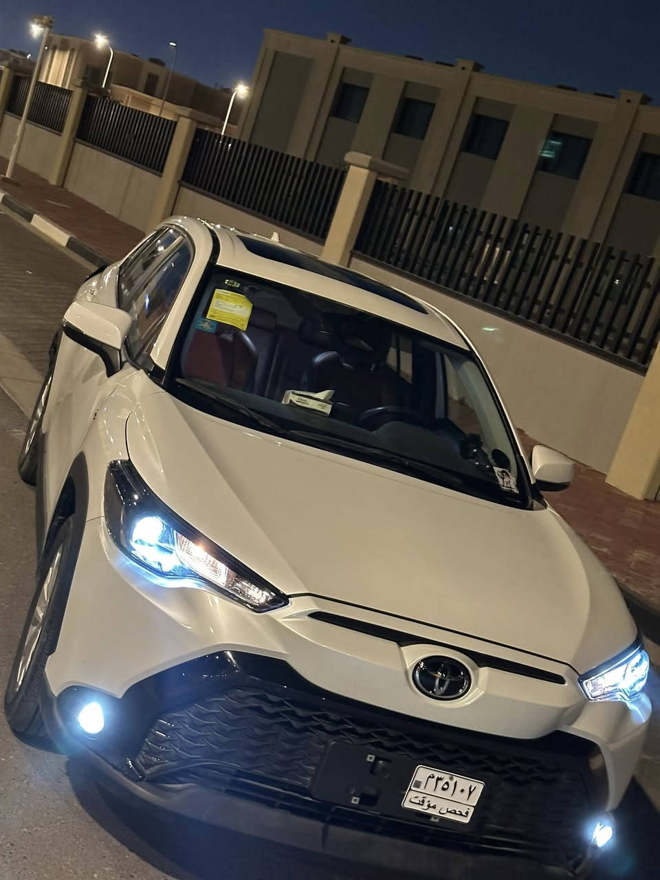 السلام عليكم
فرونت لاندر هايبرد 2024للبيع ماشيه 28000
مواصفات
1لون ابيض
2_داخل لو احمر
3_كمرات اماميه وخلفيه
4- حساس امامي خلفي
5_فتحة سقف
6رادار خروج عن المسار
7- تثبية سرعة
8_كراسي كهرباء
السياره مكفولة  رقم بصره سعر 165 وبيه مجال
رقم الاستفسار ***********
