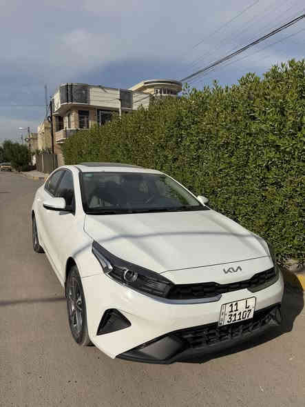 السلام عليكم
سيراتو 2024
محرك 2000 
ماشية 40 الف كم 
مكفولة كفالة عامة 
فول مواصفات :
سلايت( فتحة) /ويل كب / تبريد قطعتين / مري شفط / تحكمات وبعد بيها هواي مواصفات 
رقم بغداد تحويل مباشر 
مكاني بغداد جانب الكرخ قرب تقاطع درويش 
*********** السعر 192
