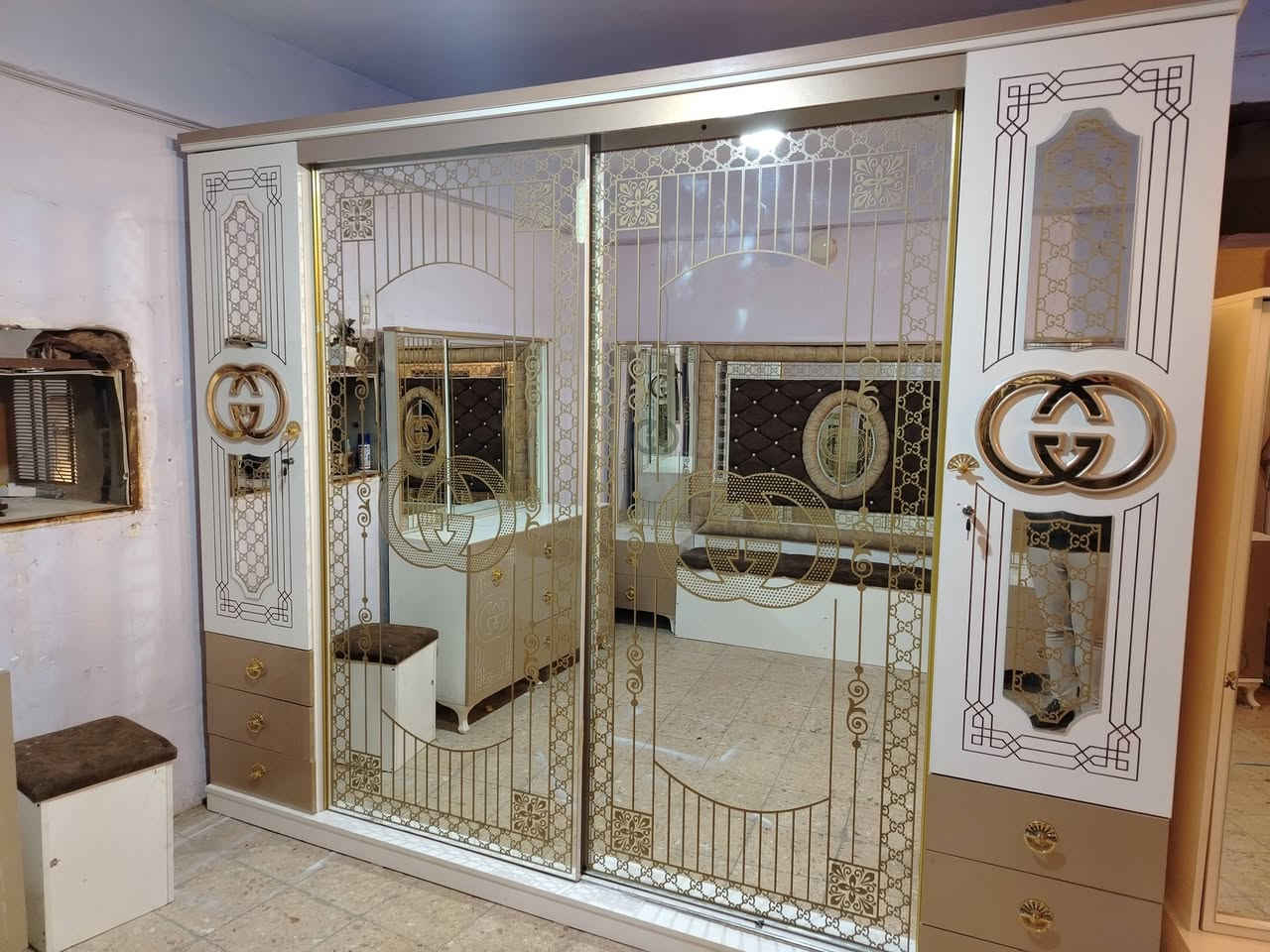 غرفة تركي شرط النضافه سعر 650 الف ***********
