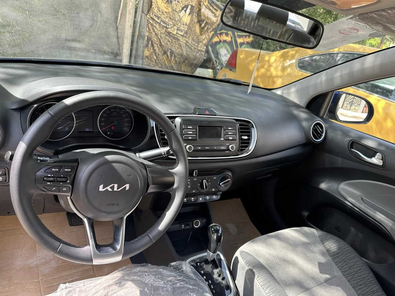 السلام عليكم
كيا بيجاس 2025  ماشية  2000  كفالة عامة فقط 
ماخذها من الدولية زيور قبل شهر سيارة بدون رقم 
ضمان 3 سنوات من الشركة
مكاني نجف
*********** واتساب - اتصال
