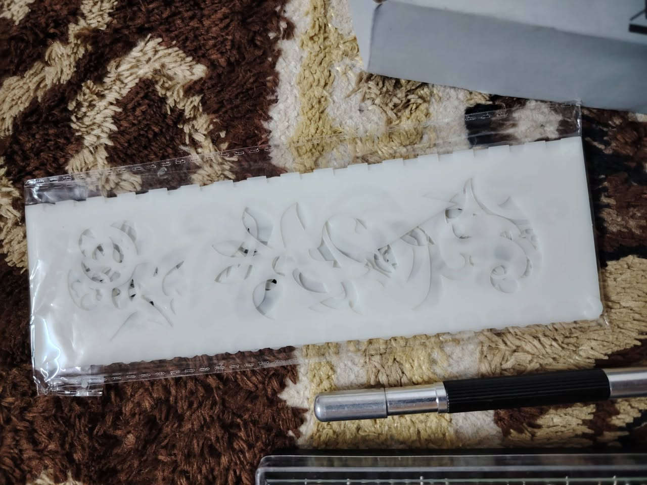 فارطونه  ماركه بهذا الشكل حجم ازغير  امزون جديده كلش كلش حلوه كامله ويه البيرات الي يحب يشتغل بيه٢٥ الف ويه التوصيل داخل الفلوجه
*********** واتس اب بيه هم
