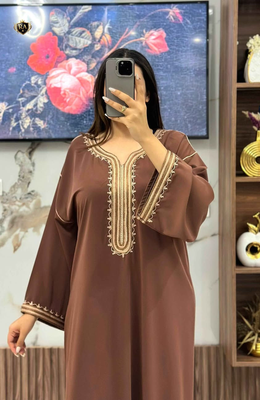🟠🌹 *جديد  new* 🌹🟠

🟤قفطان بفصالة مثالية  للافراح و المناسبات 🎊
🟠مخدوم بثوب كريب سامبل 👑 من النوع الممتاز رطب و طايح 💯🥇💐
🟤مخدوم بالطرز كاطفيل و بالسفيفة أصلية دوبل ✨ بجودة و مخدوم بالقيطان  💎  
🟠متوفر بألوان رائعة ابتداءا من الغد 

🟤المقاسات:  
   L. XL . XXL. 3XL . 4XL

🟠الثمن:   230 درهم
التوصيل مجانا تطوان, المغرب


**إذا كنت صاحب هذا الإعلان وتريد حذفه لأي سبب، رجاءا أرسل رسالة إلى الدعم الفني**