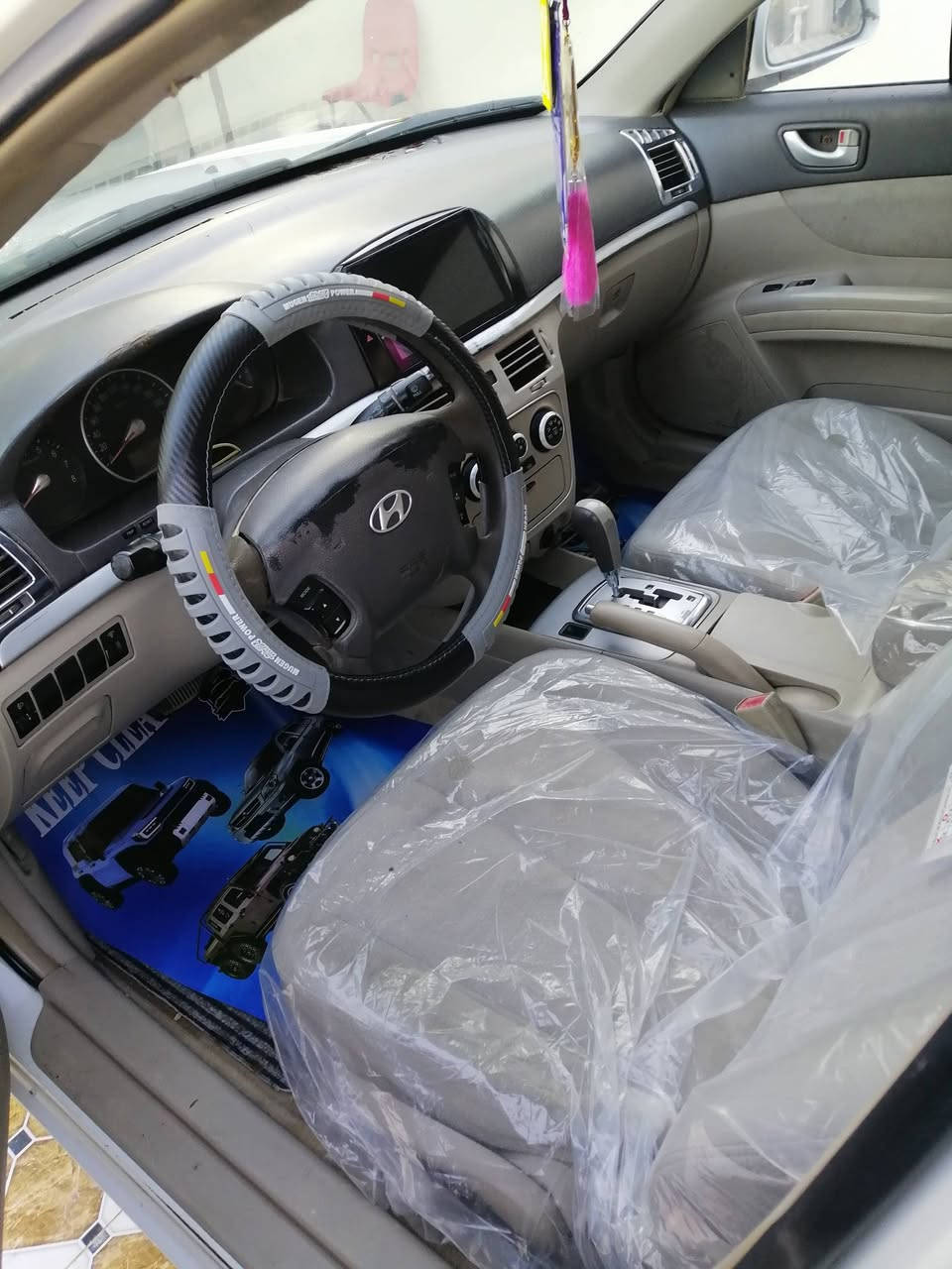 سلام عليكم سوناته ٢٠٠٧مكفوله من الضربه والاصوليات والعيب الشرعي مكينه كير حداده مكفولات كهربائيات كله شغاله جاهزه السيارة السنويه مجدد٢٠٣٠السعر ٩٥ وبيه مجال بصيط ***********
