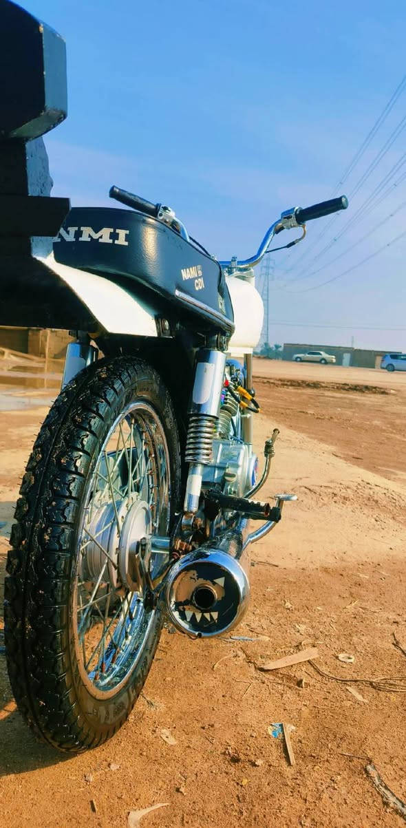 سلام عليكم
دراجه4گير
رياضي
شاصي 20كلك نضيف يلمع ممجيوس
مكينه ممفتوحه
كرهبأيات شقاله اربع عدسات اماميه ونشره جوه السبايدر 
التانكي لون شركه لوشمات تگعد ويا گعده 
وهاذه رقمي للستفسار
‏‪***********‬‏
