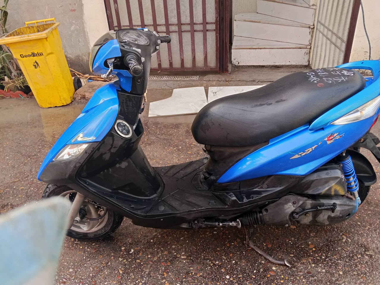 السلام عليكم ماكس ثعلب سرعه 140 صارله 11 يوم نازله رمبه كفاله عامه السعر مليون قفل جوه المليون لاتخابر ولاتجي سبب البيع ضروف خاصه عنواني قرب جزيرة بغداد السياحة 
الاتصال ع الرقم التالي ***********
