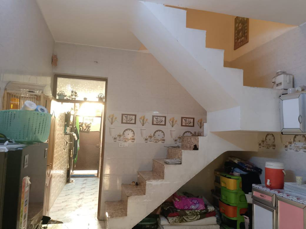 سلام عليكم دار للبيع في حي البساتين شارع أحمد الوائلي فرع نسمه الحياه المساحه 50 متر  السعر اتصال *********** الرقم مابي واتساب رقم خاص
