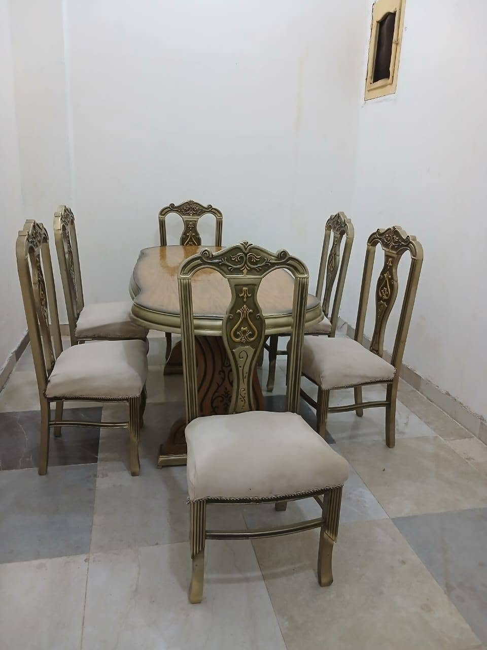 سفره دمياطي خشب زان عباره عن ست كراسي تنجيد جديد سفنج قماشه همر مستورده تنفع عريس او عروسه على الفرش على طول مقاس ترابيزه عرض 80 في طول متر 80 الله يبارك لصاحب النصيب
وتساب01011038677


**إذا كنت صاحب هذا الإعلان وتريد حذفه لأي سبب، رجاءا أرسل رسالة إلى الدعم الفني**