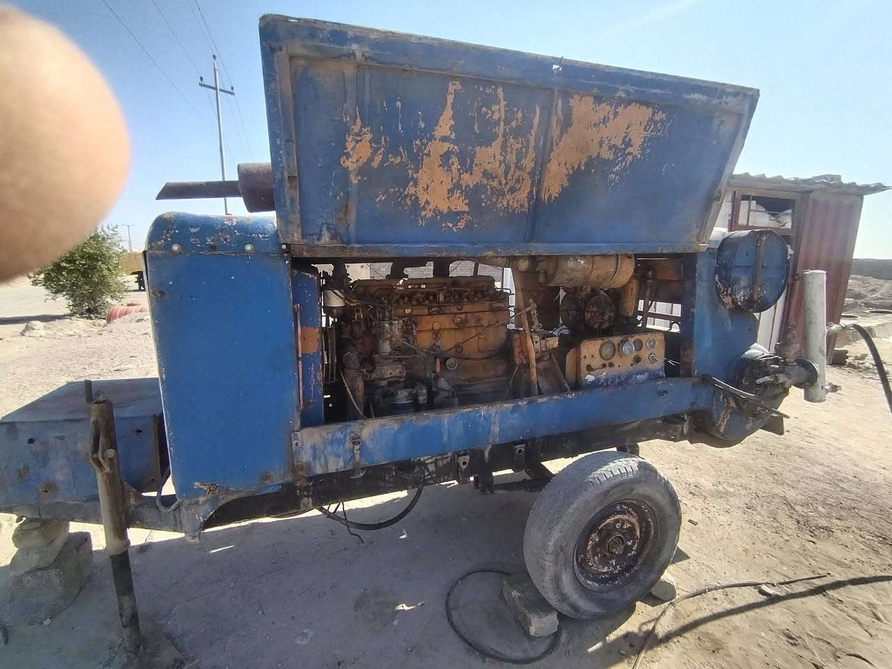سلام عليكم كنبريسر للبيع محرك 6 بيركز بي بخار  ضاغطه اطلس برينه حديث 390.جديده للبيع السعر 50 مكاني الانبار شغال جاهز هاتف :***********
