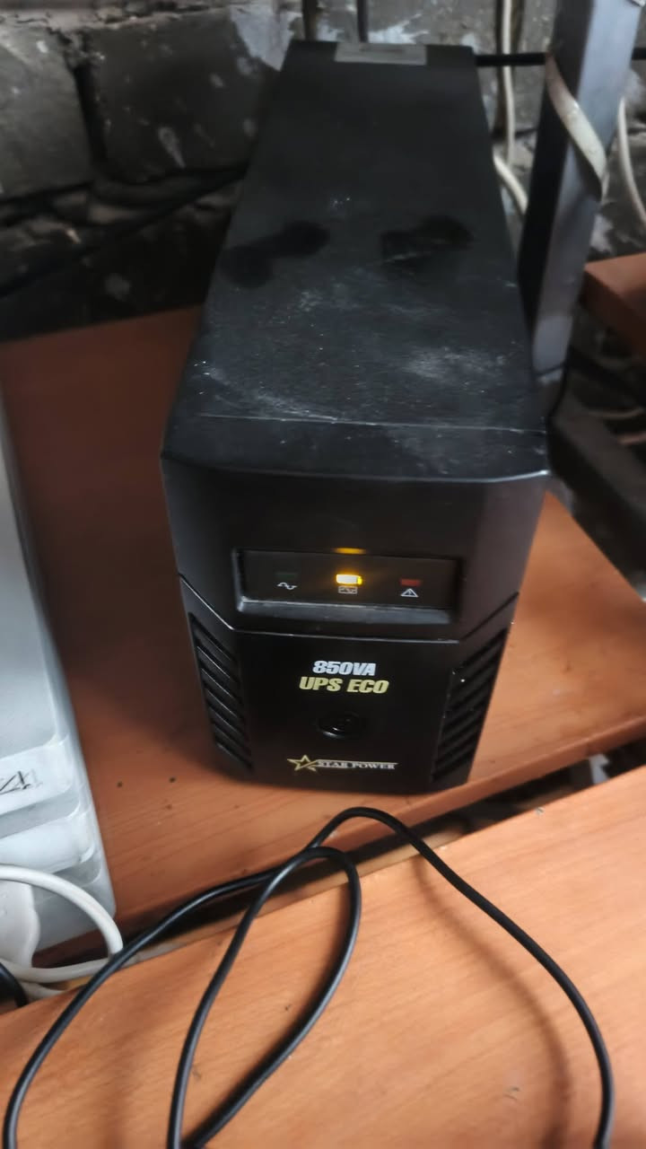 بلي فور برو اخر اصدار نضيف فول ملحقاته اربع يدات وكيبلات التشغيل ودركسون وقاعده مال شحن وتبريد الجهاز كما موضح بالصور اي ستفسار اكثر تفضل على الرقم راسل فقط واتساب *********** لتوضيح ميشتغل رصيد فقط واتساب او اتفضل خاص تؤمروني امر
