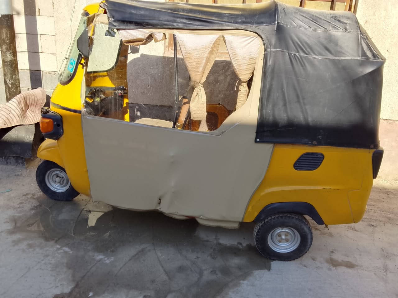 تكتك بياجو 19مكينه تي في اس خير من الله كهربايتثه كله شغاله بجهك الشارع وكاله ابسمي تحويل ثاني يوم سعر 3750وبيه مجال قليل عنوان بصره شط العرب تنومه نهر حسن رقم تليفون ***********
