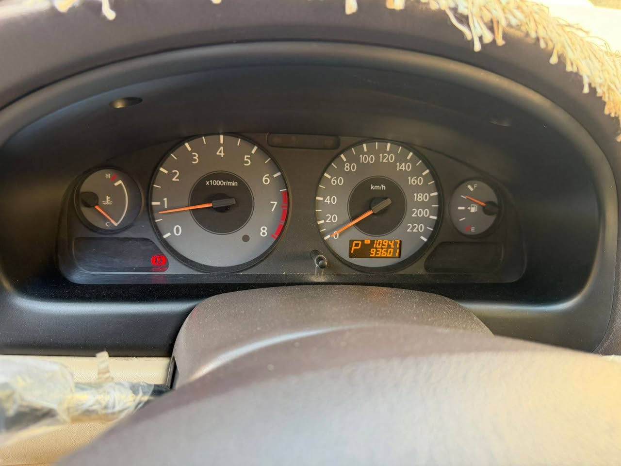 السلام عليكم نيسان سني بدي كوري موديل ٢٠١٣
كير مكينه تبريد تدفئه مكفول كهرباء 
سياره جديده بمعنه الكلمه
 محرك ١٦٠٠ دبل سويج مال شركه
بسمي رقم سليمانيه 
ماشيه٩٣ حقيقي 
عله وضع الشركه بيها 
السعر ١٢٠ وبيها مجال 
***********
