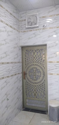 مجمع ابن يقطين • ٢٠٠م • شارع عشرين