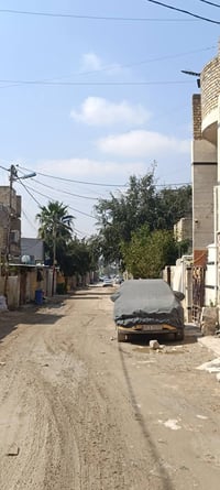 قطعه ارض البيع مكان شعب حي البساتين قريبه على قناة وره شارع زور مكان ق...