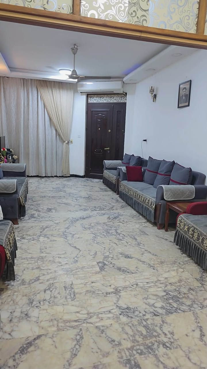 🏡 السلام عليكم دار للبيع في كفاءات السيدية
بيت سكني مرتب ونظيف للبيع في منطقة كفاءات السيدية، موقع هادئ ومناسب للعوائل.

📐 المساحة: 150 متر

واجهه / 7.5 م

نزال / 20 م

🏗 البناء: 2017

📜 الطابو: رسمي + سند مستقل

🚗 كراج: موجود

🔹 تفاصيل البيت:

طابق ونصف

عدد 2 غرفة نوم

3 حمامات

مطبخ 

استقبال 

صالة واسعة

تصميم مريح واستغلال ممتاز للمساحة

✨ الحالة العامة جيدة وجاهز للسكن مباشرة

✨ تشطيب مرتب وبناء نظيف

✨ موقع مرغوب وقريب من الخدمات

💰 السعر مناسب وقابل للتفاوض للجادين

📞 للاستفسار والمعاينة يرجى الاتصال أو المراسلة خاص 

مكتب الكرادي

***********
