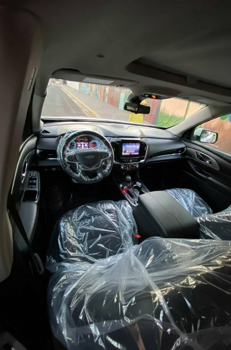 #المركبة : #شيفرولية ترافرس RS موديل 2021
•الضرر: بنيد صبغ فقط بدون قطره دواخل  وكاله
•الرقم* شمالي أربيل 
•الايرباكات: دشبول +استيرن راجع أصلي وكاله 

•المواصفات :
▪️السيارة: شيفرولية ترافرس لون أبيض
▪️الموديل: 2021RS
▪️المحرك: 3.6L (ستة سلندر) بقدرة 305 حصان
▪️تخم تاير جديد 
▪️بصمات عدد 4 للأبواب مع بصمة جنطة وبصمة تشغيل وتشغيل عن بعد
▪️رادار امامي مانع تصادم 
▪️حساسات الانحراف عن المسار
▪️حساسات خلفية اصل
▪️حساسات ورادارات الاجتياز الجانبية (نقاط عمياء)
▪️كامرة خلفية دوارة اصل مع الستيرن
▪️شاشة الدشبول كبيرة سلايد
▪️قاصة داخلية خلف الشاشة مع منافذ USB
▪️رادار أمامي 
▪️كشنات السيارة جلد أسود منفصل Vib
▪️تدفئة لكشنات المقدمة
▪️تحكم فول كهرباء لكرسي السائق والصدر
▪️جنطة كهرباء
▪️تشغيل عن بعد
▪️السيارة بنظام تبريد 3 قطع
▪️سايد بريك دگمة
▪️سستم صوت
▪️دبل كزوز
▪️اشاير بالمرايا الجانبية
▪️تحكم ستيرن جهتين بلوتوث وحاكية وكروس سرعة وتحكم صوت 
▪️نظام ABS مانع انزلاق
▪️السيارة 7 راكب Vib  ، (جديدة وبوضع الشركة).

السعر المطلوب : 245$ بيع او أمراوس 
عنوان كوت مركز الكوت 
***********
