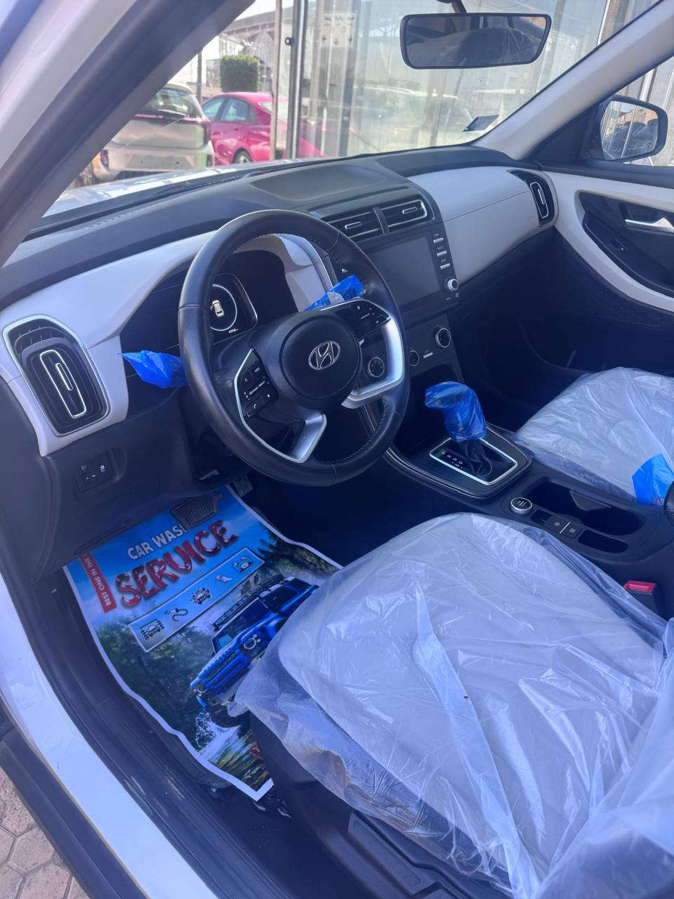 إسلام عليكم
كريتا موديل 2024
ماشي 49 ألف
رقم بغداد
محرك 1500 خليجي

فول مواصفات 
كفالة عامة بدون شخط 
تبديل دهن بالشركة 

بيها 3انظمه قيادة 

السعر 165 وبيها مجال

للاستفسار على هذا رقم *********** ❤️
