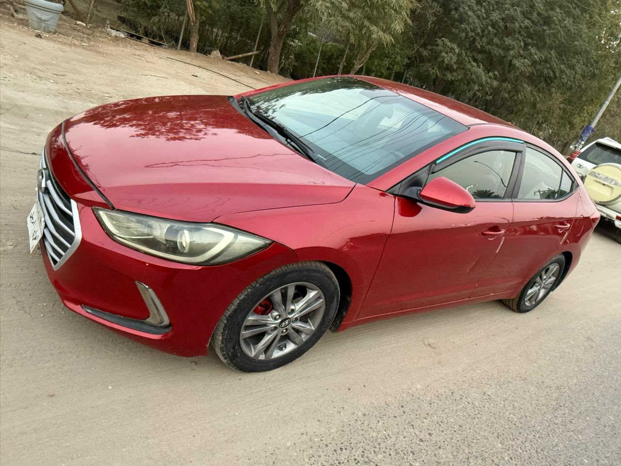 للبيع النترا موديل 2017 امريكي
بدون دواخل
مكينه 2000 دوش كير AT

بيها بابتين كلير وجاملغ خلفي وبنيد بدون دواخل (الحادث بالمنشور)
ماشية 125 
نص فول 
رقم اربيل بأسم شركة تريد تحويل تريد وكالة
 السعر 112  وبيها مجال بسيط
مكاني بغداد حي الاطباء
***********
