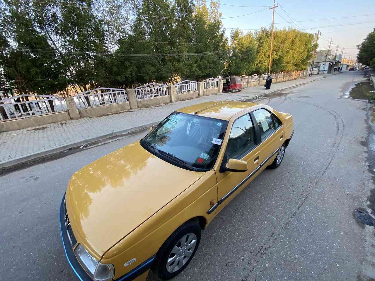 سلام عليكم بيجو لميس ٢٠١٥كفاله عامه مصفره هيىه وغرامات مكينه وكير مكفولات بسمي سياره فقط هلالات معمره سعر ٤٧وبي مجال بسيط مكاني بغداد  رقم الهاتف ***********
