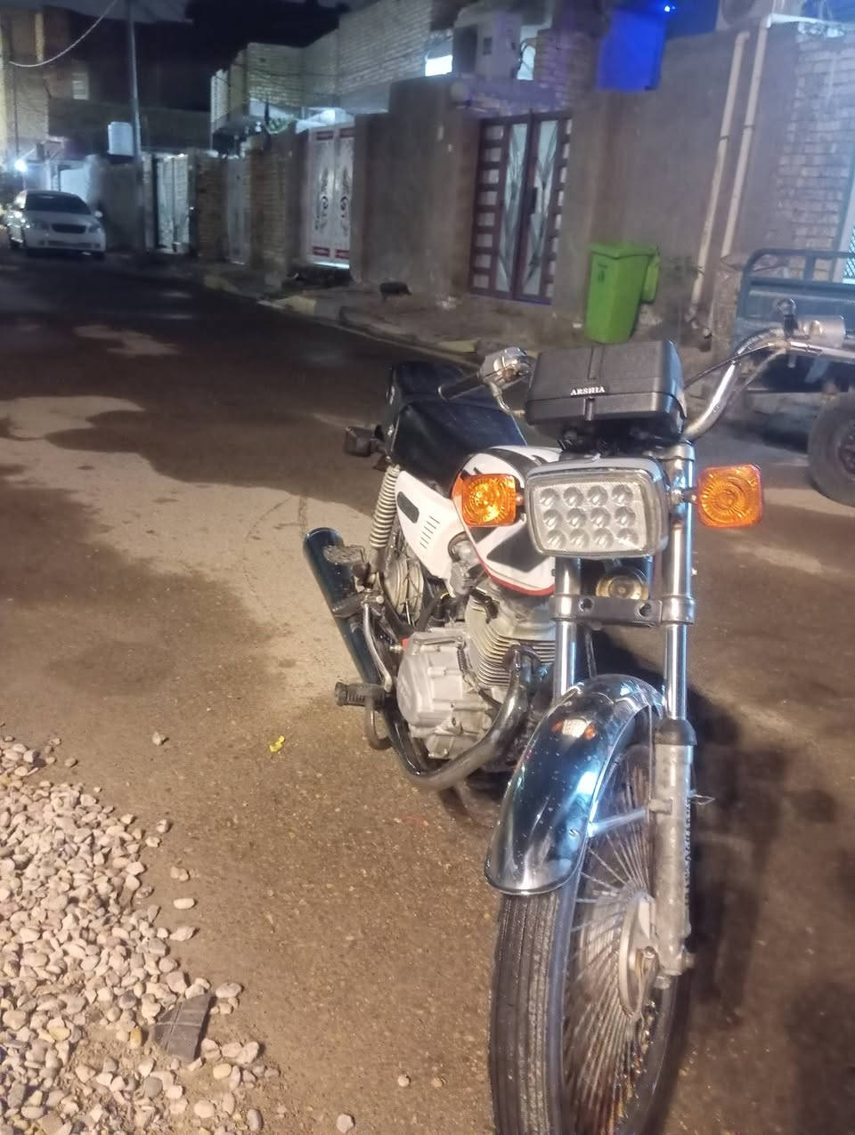 سلام عليكم
دراجه اربع كير البيع 
مديل 2015
الدراجه خير من الله ومستعجل على بيعته مكاني كوت داموك 
سعر 550 وبيه مجال 
رقمي ***********
