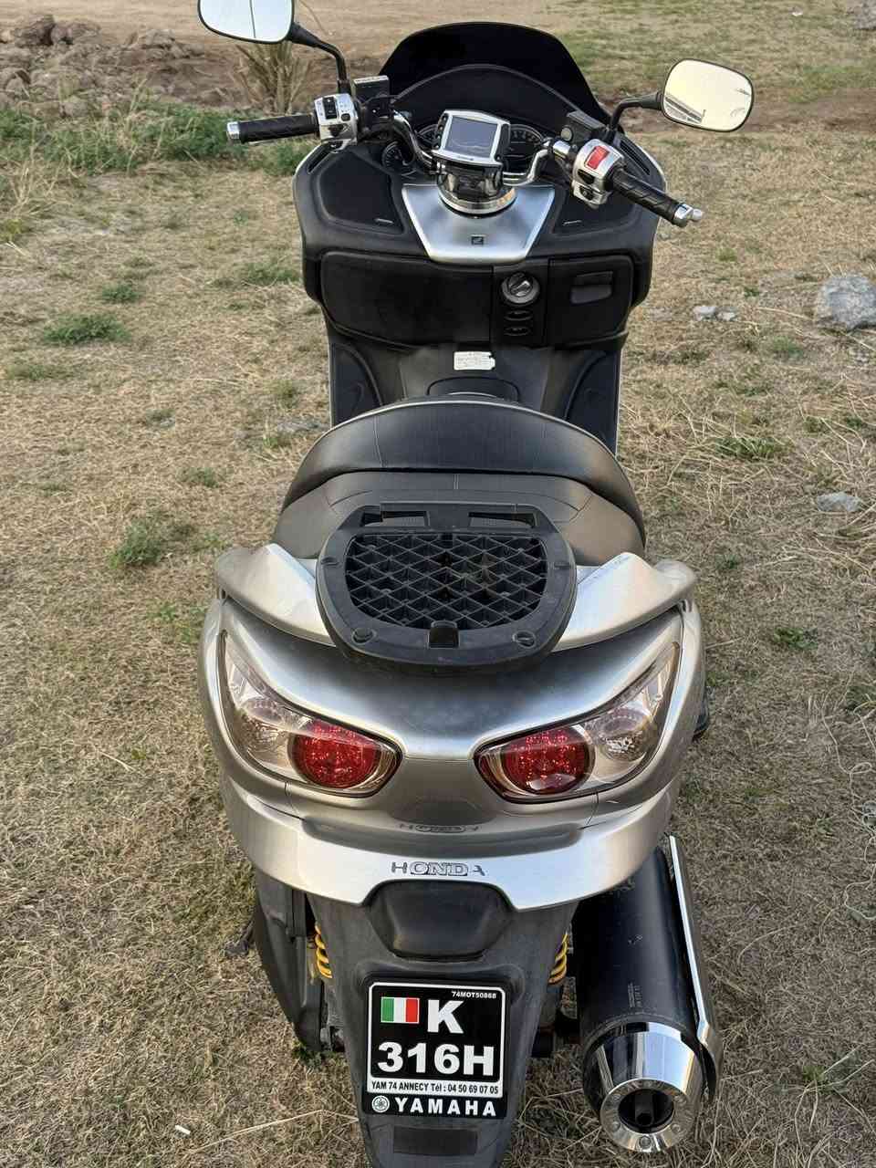 سلام عليكم فورزه صفر٩ للبيع رمبه مكفوله عامه مكاني الانبار فلوجه سعر1550  ***********
