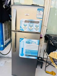 للبيع شغال مابيها اي شي وتساب  07508519024