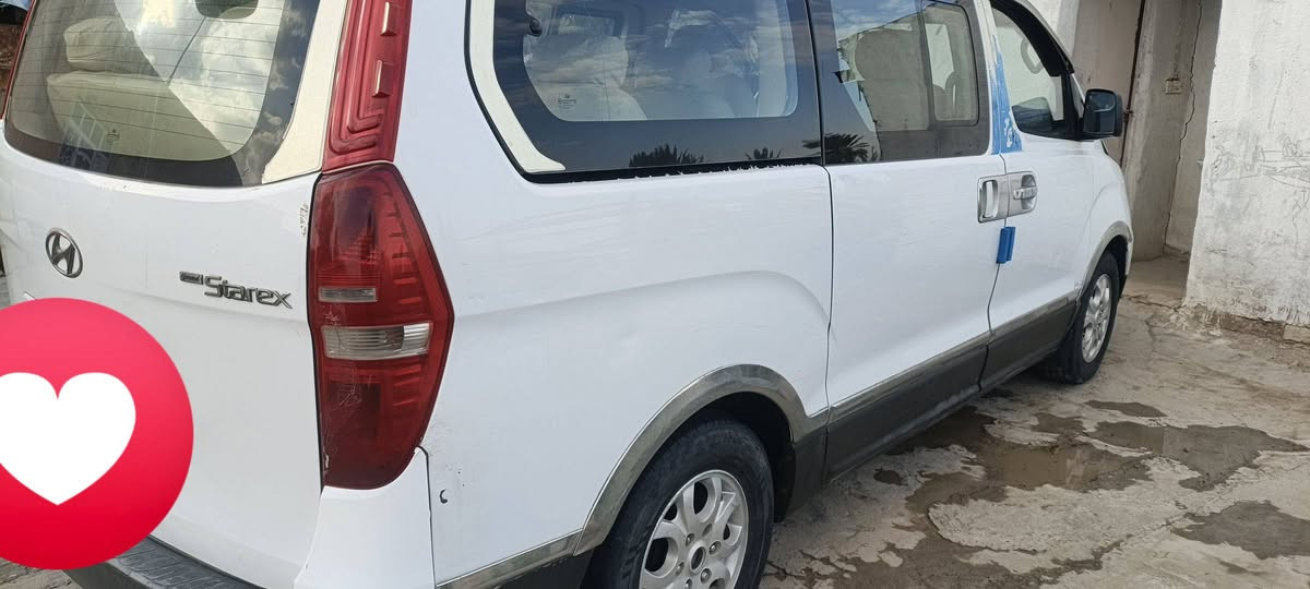 سلام عليكم ورحمه الله وبركاته سياره ستاركس البيع مديل 8 مفتوح مداور ثانيوم  رقم كليزي السياره بيه جاملغ المامي جيهت  العبري هاذه الرقم التلفون ***********
