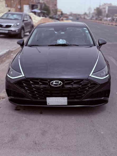 سوناتا فول موصفات
-الموديل:2021  رقم بغداد 
-فول مواصفات 
-عداد المسافة:65000 km
-المحرك :4 سلندر 2500 تنفس طبيعي 
-الضرر : خلفي، وامامي بسيط 
( جاملغين وقبق جنطه صبغ خلفي 
ومن امريكا كلير جاملغ وبنيد )
السياره ((( بدون ايرباك)))
صور الحادثه مرفقه بلمنشور 
تبريد ثلج على وضع الشركه 
-المواصفات: بانوراما تشغيل عند بعد تدفئة كشنات 
دشبول وعدادات ديجتال 
رادارات امامي خلفي جانبي
ويل 18 شحن لاسلكي 
لايتات زينون مع لد نهاري
داخل اسود 
بصمه لمس ابواب 
سايد بريك دكمه 
توقف تلقائي وقياده ذاتيه 
تحديد مسار تلقائي
السياره نضيفه جدآ واستخدام شخصي ومتعوب عليه ولا اي كلوب مشتغل بلدشبول ارقه دهن وبانزين كله محسن
( السعر 160وبيه مجال) 
المكان بغداد البنوك 
رقمي لاي استفسار  
***********
