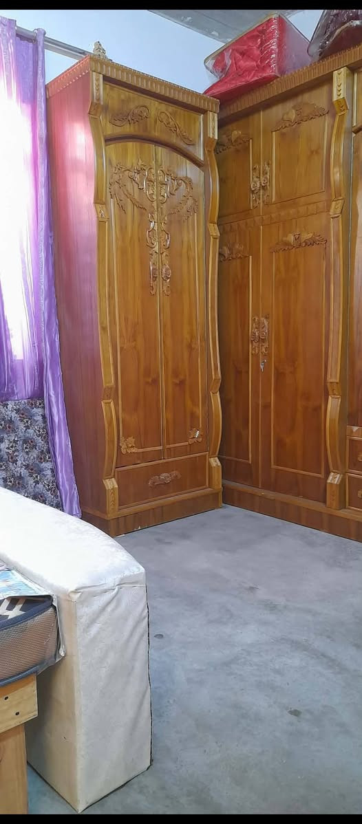 غرفه نوم للبيع مستعمل شهرين ست ابواب سعر مليون وربع وياها الدوشك عنوان زمار حي الزراعي الشراي يتصل على هاذا الرقم ‏‪***********‬‏
