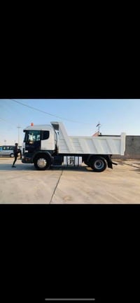 شاحنة • للبيع • معلومات ناقصة