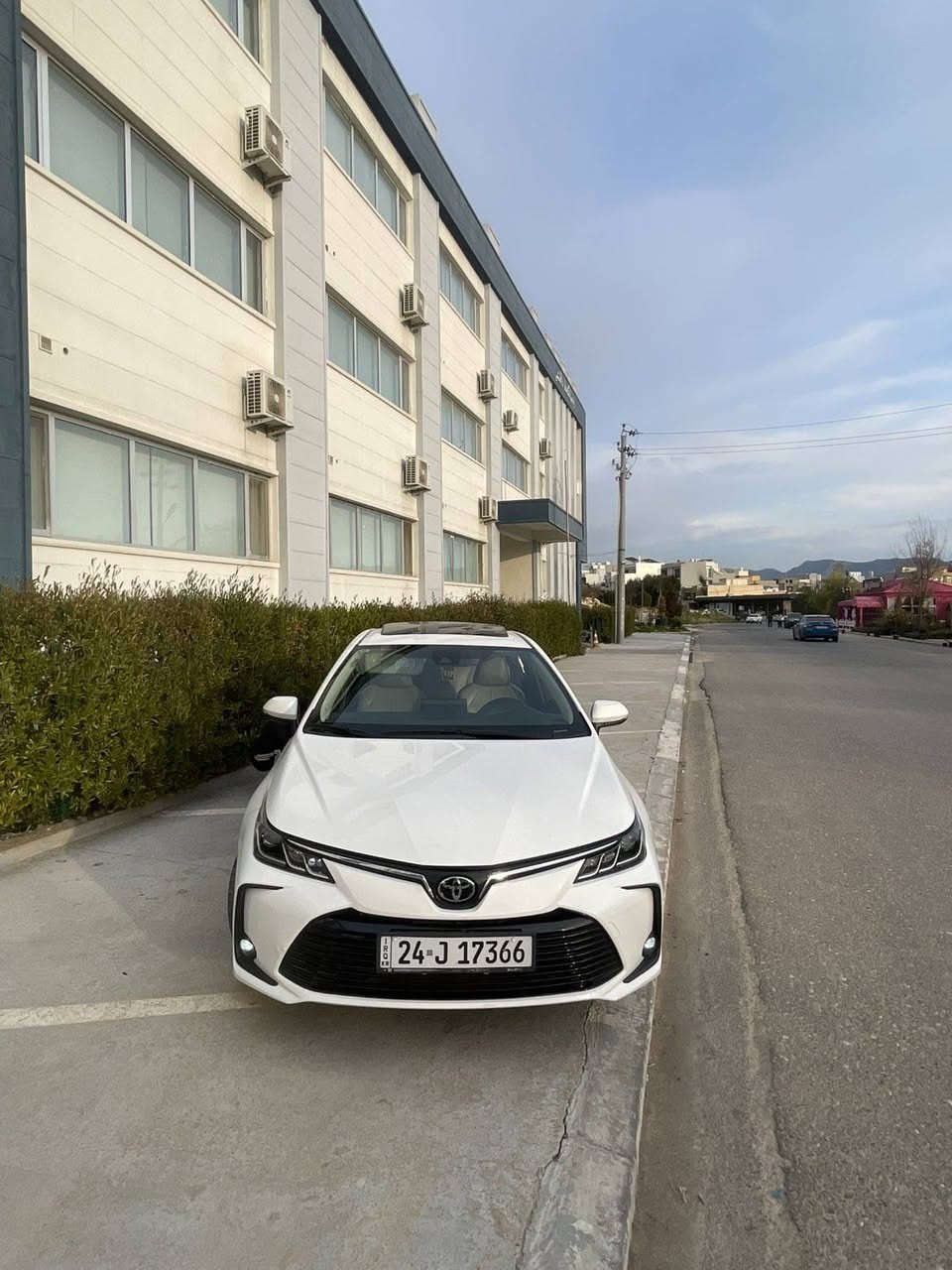 تويوتا كرولا موديئل 2022 سيا ره شا شه كا ميره  سيا ره ڤول  ڤول سيا ره كلين بئ صبخ  12 تور بو يه  ره قه مو سه نه وي  جديت  هه مي بشره ت سعير 145$ مجال مشتر بي  ***********جهئ سياري دهوك
