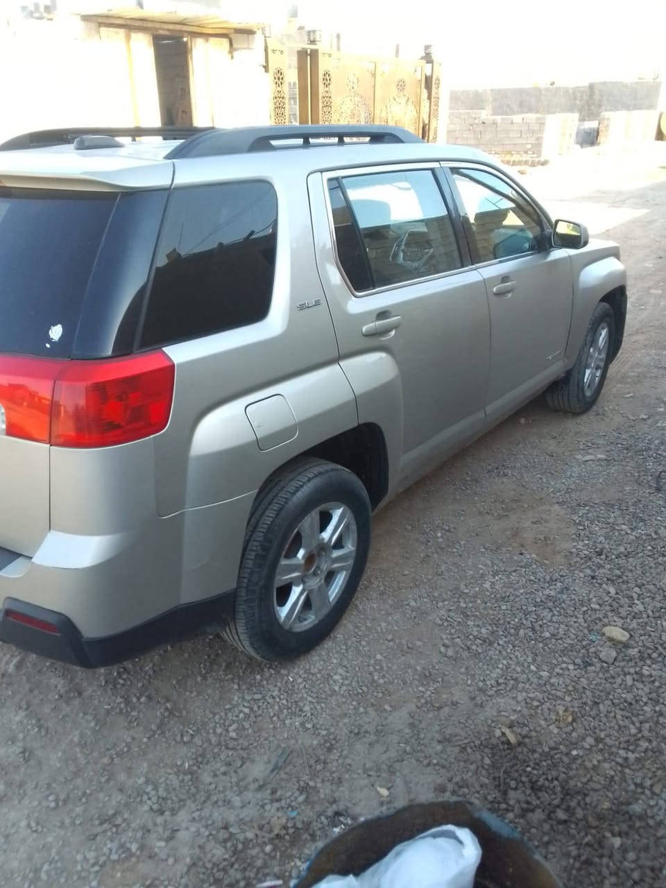 سلام عليكم  البيع سياره تيران رقم واسط  كير ومحرك مكفول سياره مصبوقه اساس احزام حداديه جديد سياره موديل 2015 اسعر 85ورقه  مكان السياره بغداد تغاطع النهروان رقم  ***********
