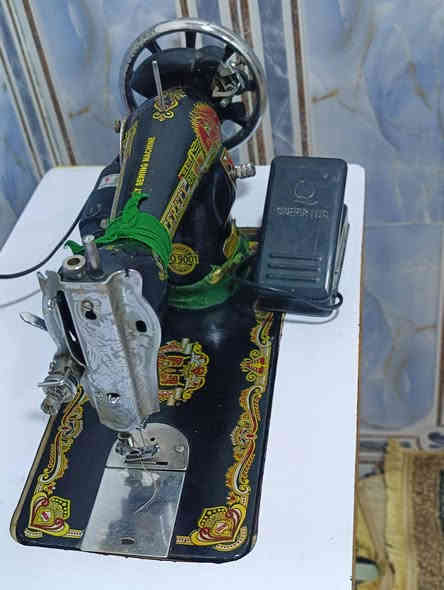 مكينه. خياطه للبيع مكان نجف  
***********.
سعرهه 75
