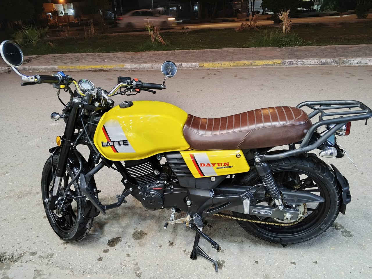 دايوان لايتي موديل 24
الدراجة مابيها أي نقص كفالة عامة أوراق سكنر 
السعر مليون و 400 وبيها مجال
مكان كربلاء حي النصر 
متواجد خاص 
***********
