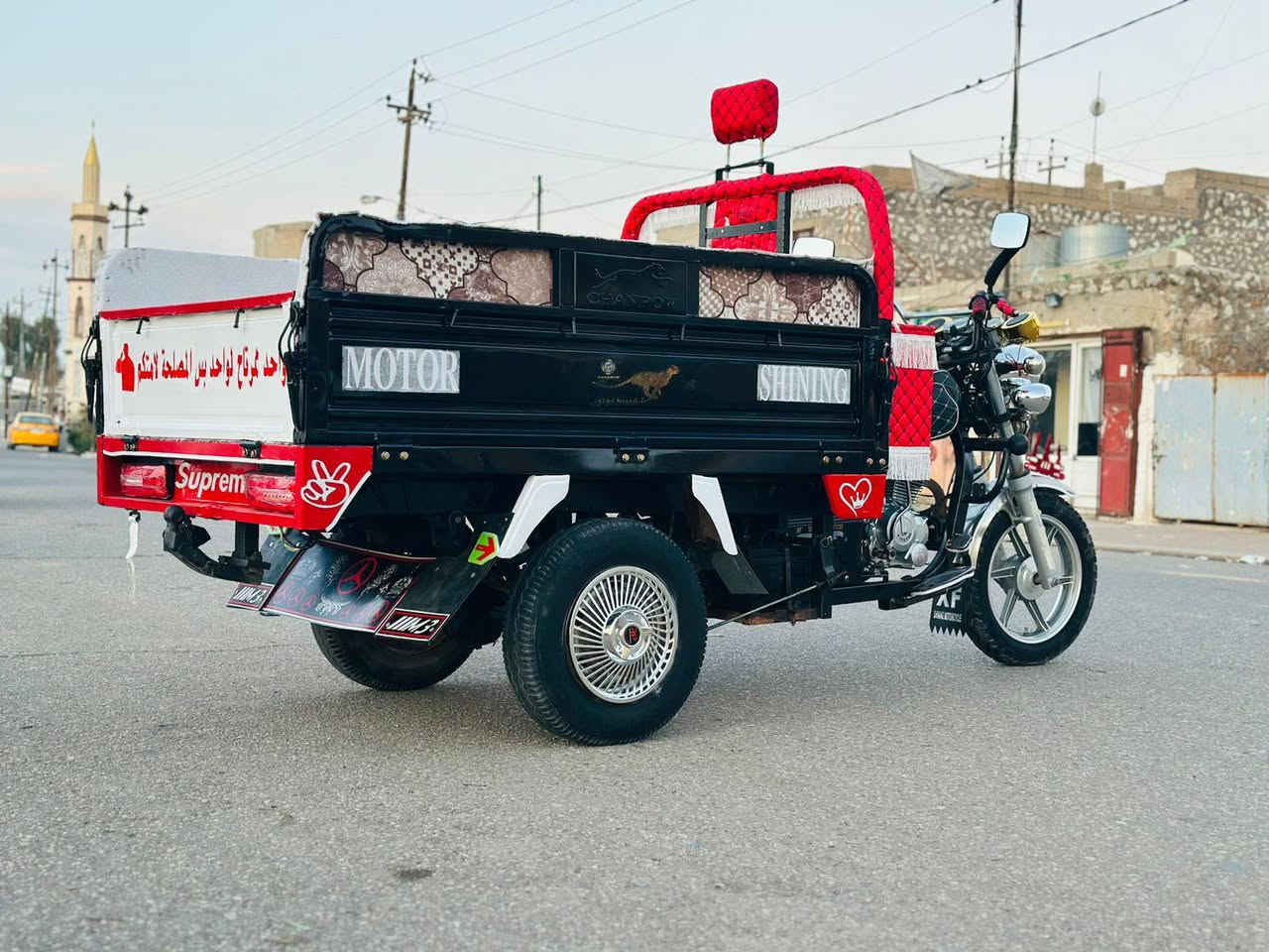 السلام عليكم ستوته للبيع فحل عالي شاخوان 2022 منفيس كامل محرك 25 قبل سبوع شاده بلادي الاصلي رگبه شرط شاصي شرط كهربائيات كله شرط ستوته جاهزه تخبل كله بشرط مكاني كركوك سعره مليون و350 وبيه مجال شراي اتصل ودلل ***********
