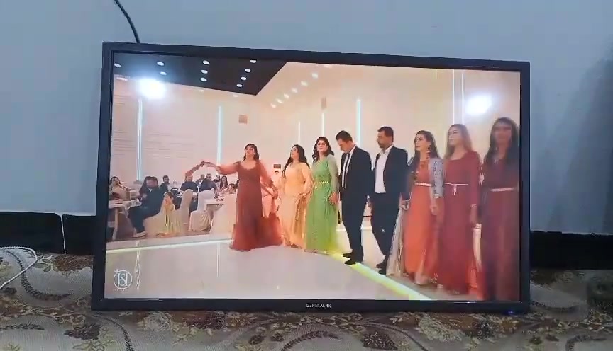 السلام عليكم لدينا شاشه للبيع حجم 49 ايلجي الكوري الاصلي سعرها وقفلها بدون معامله 200 الف 
وشاشه جنرال حجم 43 انترنت فول سعرها 140 الف 
والاتصال بنا على الارقام التاليه أو مراسله خاص 
***********
***********
وكورك بيه واتساب
