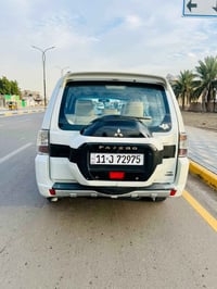 باجيرو 2010 حبتور سيارة نظيفة   كوشنات جديدة واصلية دبل كشن كهرباء   د...