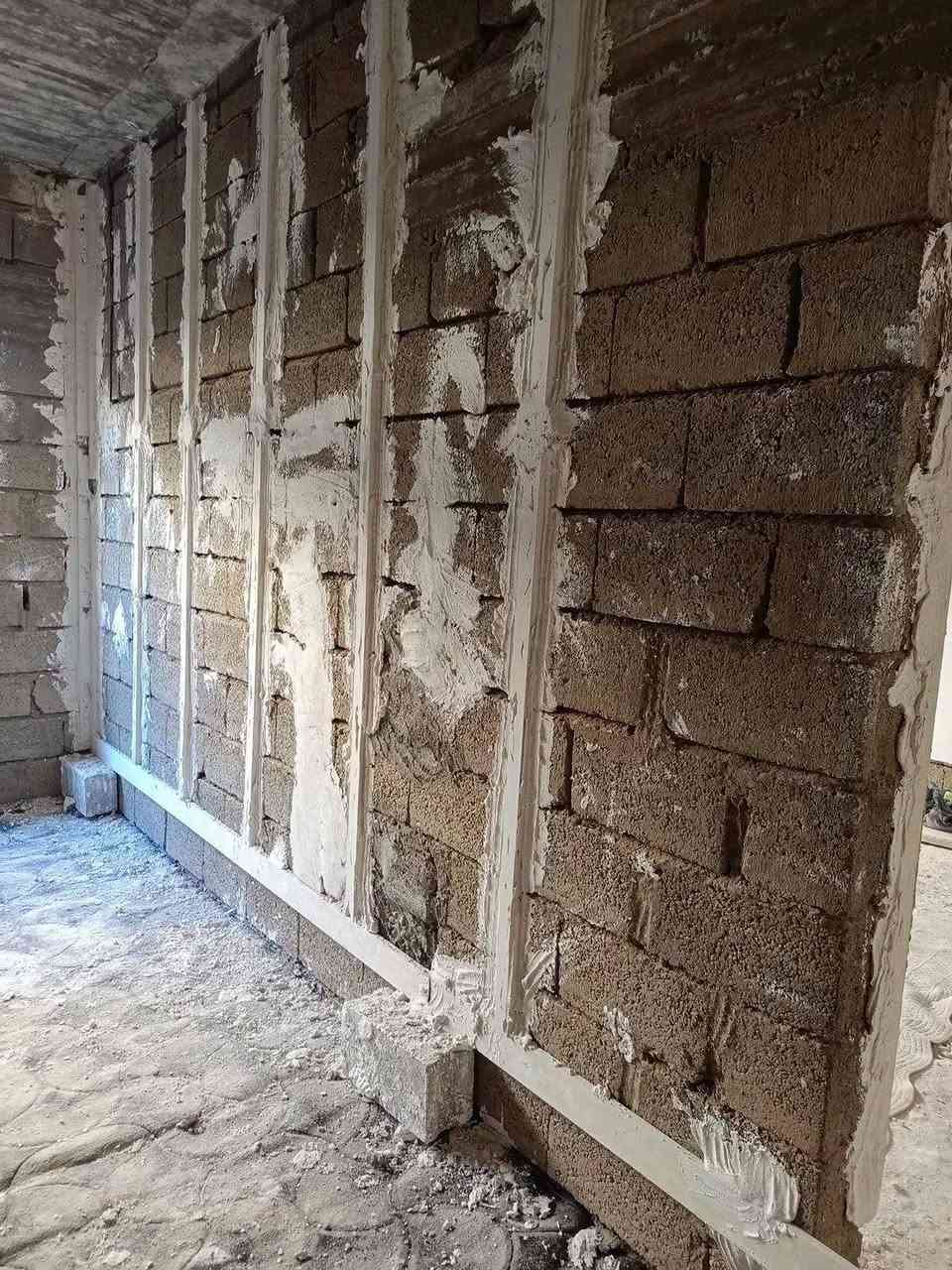 كادر لبخ وجص شغل درجة اولى ويرضي الله 
جص طبگ مسطرة 3250 
لبخ قاطين 3000  
داخل كركوك 
‏‪***********‬‏ اتصل وتدلل
