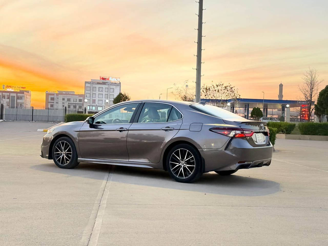 السلام عليكم 
كامرى 2024 AWD 
السعر :178ومجال قليل 
عداد المسافة :الف 
ملاحظة السيارة : چاملغ و حافه البوند صبغ بدون دواخل 100% 
سياره معنى كلام زيرو دينار مصرف ما بيها ✅

كافه الرباگات سليمه 100%🛑 

المواصفات : SE
‏‎شاشة   
‏‎كاميرة
اوتو هولد (𝐀𝐮𝐭𝐨 𝐇𝐨𝐥𝐝)  
اوتو ستارات (𝐀𝐮𝐭𝐨 𝐒𝐭𝐚𝐫𝐝)
اوتو ستارات (𝐀𝐮𝐭𝐨 𝐒𝐭𝐨𝐩)
رادار امامي (تحديد مسار)
‏‎رادار جانبي (نقاط عمياء)
‏‎رادار خلفي (التحذير من الاصطدام)
‏‎حساسات امامي
‏‎حساسات خلفي 
نظام (𝐄𝐜𝐨)
نظام (𝐍𝐨𝐫𝐦𝐚𝐥) 
نظام (𝐒𝐩𝐨𝐫𝐭)
تحكمات  استيرن
كشنات كهربائي 
تبريد لمس
لايتات (𝐋𝐞𝐝) ليد زينون بيلادي
بكلايتات (𝐋𝐞𝐝) ليد بيلادي
ويل كروم 
وبعد هواية مواصفات…
‏‎تفاصيل اكثر الاتصال علی ارقام التاليه  
𝐖𝐡𝐚𝐭𝐬𝐀𝐩𝐩-𝐕𝐢𝐛𝐢𝐫
☎️***********

عنوان📍عقره اكر, نينوى
