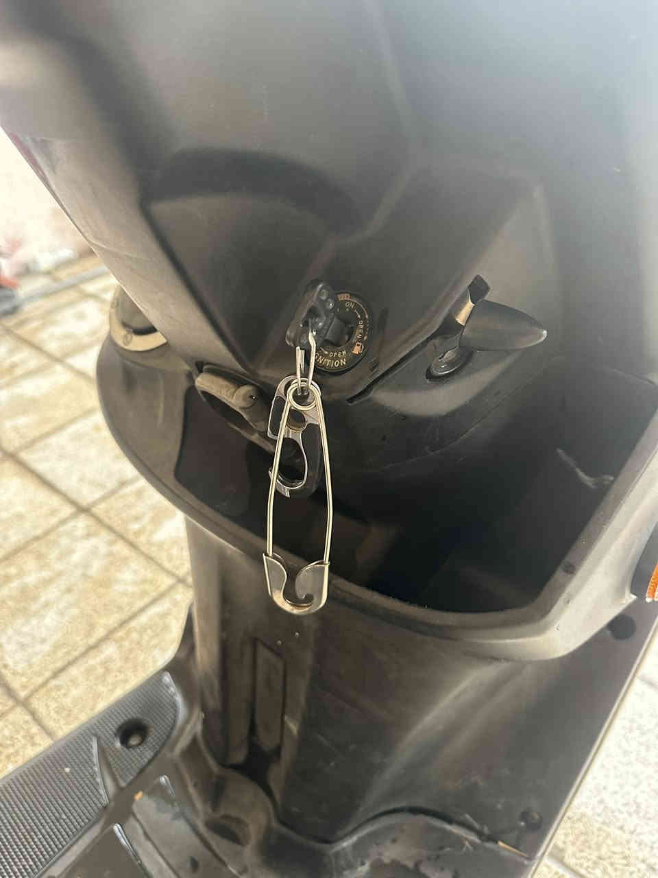 السلام عليكم بوليس مصطره للبيع الدراجه بلاديه محرك بلاد سعر 750  عنوان بغداد الدوره ***********
