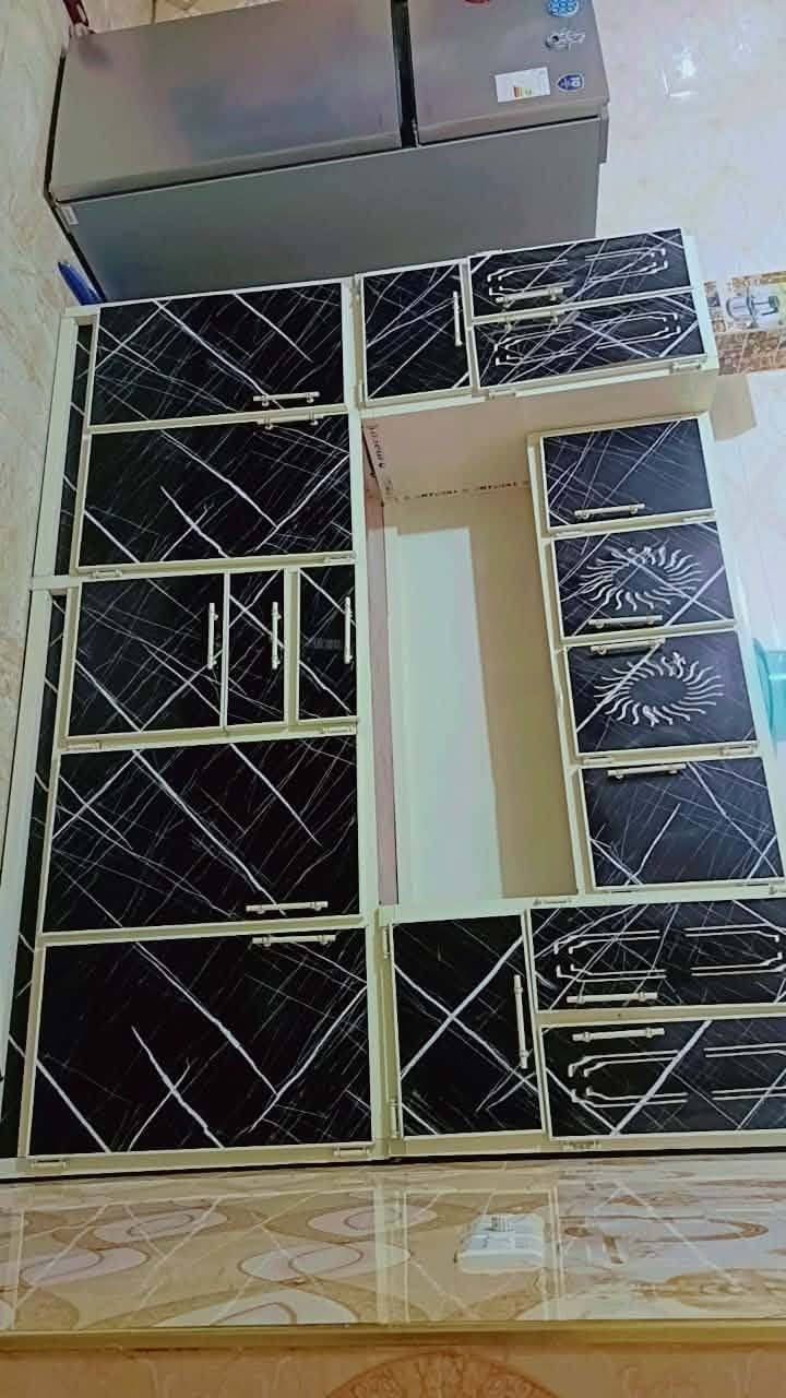 للبيع لان ٣ مترات الكاونتر والسنك متر ونص ومرمر سعر 450 وعنوان الفلوجه جبيل يم مزرعه الشايع رقم *********** للإستفسار
