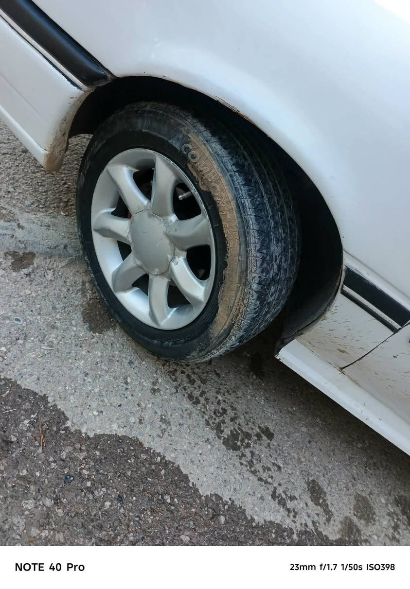 ئۆپڵ ڤێکترا مۆدێل ۱۹۹۳ گێڕ عادی مەکینە ۲۰ سەیارەکە بێ دەعم و لێدراو ساردە کوتی نییە خایسی نییە زۆر جوان ماوەتەوە  چوار تایەو ویلی نوێیە بێ کێشە بێ دوکەڵ بێ بوخار سەیارەکە علوجە بەشەرتی موس و بڕاوە ماڵی مەدەنی بەشەرت
سعر 20 گەڵاو مجال 
جوابی چات نادەمەوە ***********
