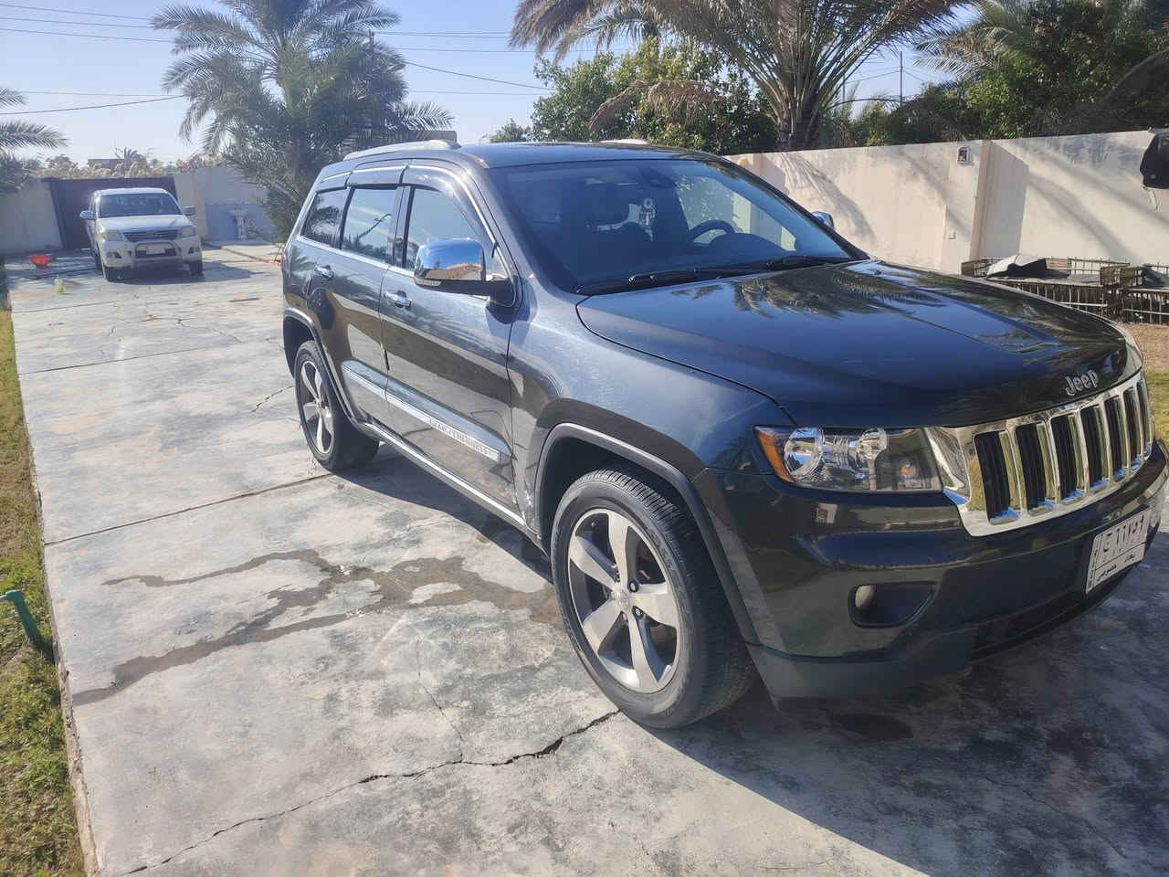 سلام عليكم
جيب لاريدو موديل ٢٠١١ افور لاند فول مواصفات ١/١
رقم بغداد
محرك ٣٦٠٠ جديد كير اوتو فور ويل مكفولات

سياره وارد امريكي داخله كلين 
بدون ارباك بل عراق بيها  ٣قطع   ضرر صطحي وبدلات بلاد 

سياره جاهزه مال بيت ومال جناي  ما بيها نقص برغي واحد
محرك وكير وحداديه تخم تاير كهربائيات باتري كله مكفول

مواصفاتها بانو راما بصمات بل ابواب بصمت تشغيل جنطه كهرباءداخل اسود ملكي  كشنات كهرباب ستيرا كهرباء تحكم ٤ جهات ستيرا بي تتفئه كشنات تبريد تتفئه شاشه حساسات كامره  لايت زنون عدسه تشغيل عن بعد وبعد بيها هواي موصفات هيه فول للخير  العنوان ديالى ***********
