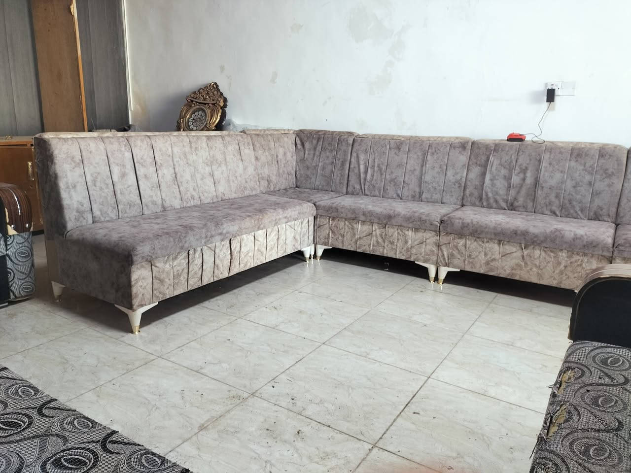 السلام عليكم ديوان 7امتار نضيف لوك سفنجه لوك مابي كل عيب فقط هاي لچع للبيع سعر 130وبي مجال مكاني كركوك كوباني اتصال على الرقم((( *********** ))) #معرض الياقوت للأثاث والمواد المنزلية
