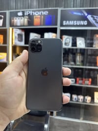 ايفون ١١ برو ماكس • بطارية ٨٠ • شاشة مستبدلة