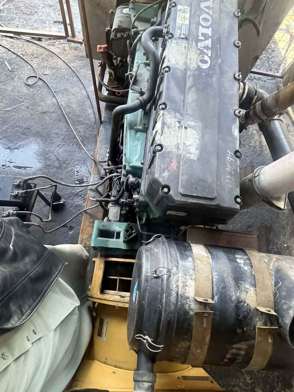 السلام عليكم فالفو للبيع فالفو 12Dانجكتر300كيفي  لا بخار ولا تنقيص  ماء انتفريز تجي تشوف  المكينه على حمل  وتقتنع وتشيل السعر 85  مكانه الديوانيه ام الخيل
***********
