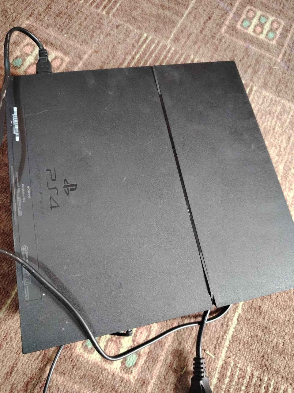 السلام عليكم بلي ستيشن4 مهكر بي ٣ لعبات مكاني كوت لشاراي بي خير ويدلل هذه رقمي *********** ولخاص مفتوح
