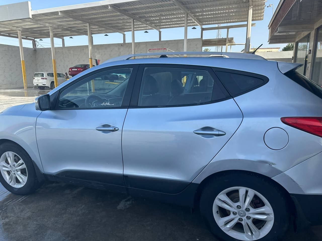 السلام عليكم 
توسان 2013 خليجي باسمي رقم بابل الجديد بيها صبغ جاملغات وبنيد اثر جراد بدون حادث 
مكان السياره بابل /مسيب 
السعر 124 وبي مجال
للاستفسار ***********
