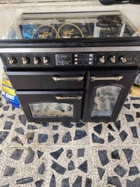 سلام وعليكم طباخ ايطالي بس يرادله تنضيف شويه يهيس سعره 300 الاتصال علا...