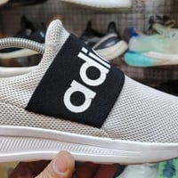 بضاعة جديدة • متوفر بكرة • واتساب