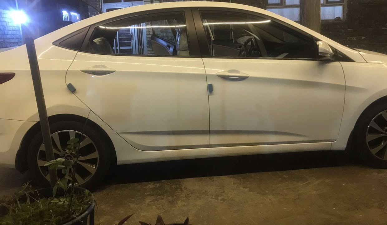 سلام عليكم ورحمه الله سياره اكسنت موديل 16ماشيه 103 مكفوله عام فقط بيها شخطه بلباب الخلفي ثلاثه اصابع مو اكثر وتم صبغها كير محرك مكفول رقم بغداد للاستفسار مع صاحب السياره الاتصال عل واتساب ***********
